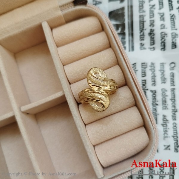 انگشتر زنانه تراش طلاروس رنگ ثابت طلایی ANG19899W