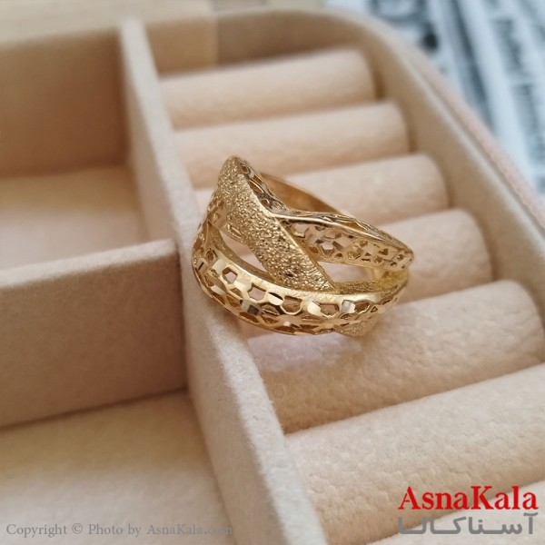 انگشتر زنانه تراش طلاروس رنگ ثابت طلایی ANG19901W