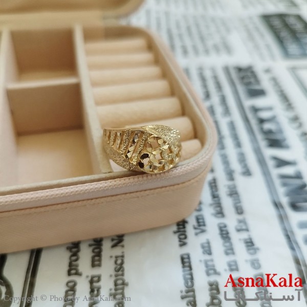 انگشتر زنانه تراش طلاروس رنگ ثابت مشابه طلا  ANG19990W