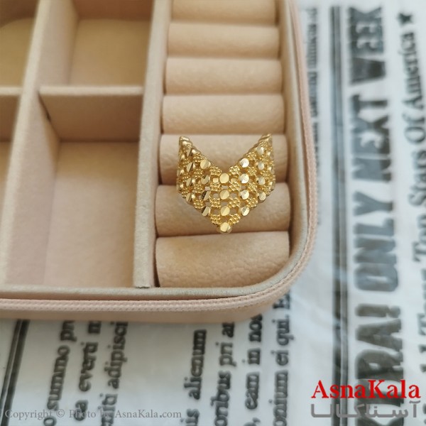 انگشتر زنانه تراش طلاروس رنگ ثابت مشابه طلا  ANG191045W