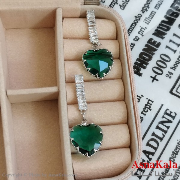 گوشواره قلب جواهری مدل آویز نگیندار رنگ نقره ای کد GSH152071W