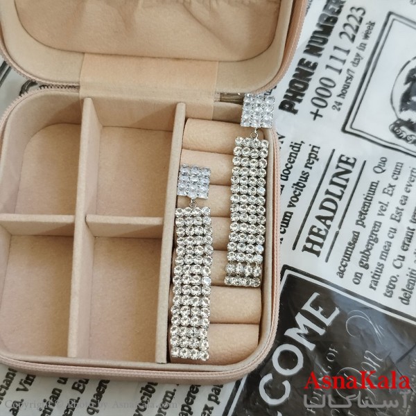 گوشواره جواهری مدل آویز نگیندار رنگ نقره ای کد GSH152078W