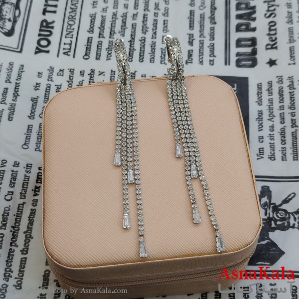 گوشواره جواهری مدل آویز نگیندار رنگ نقره ای کد GSH152127W