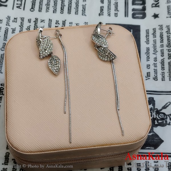 گوشواره جواهری مدل آویز نگیندار رنگ نقره ای کد GSH152133W