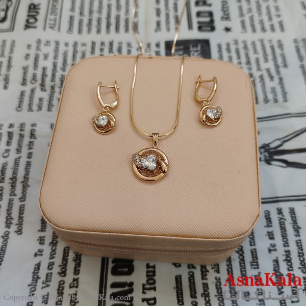 نیم ست زنانه ژوپینگ شامل گوشواره و گردنبند رنگ طلایی کد NIM141080W