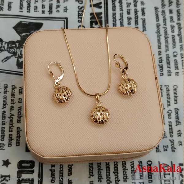 نیم ست زنانه ژوپینگ شامل گوشواره و گردنبند رنگ طلایی کد NIM141092W