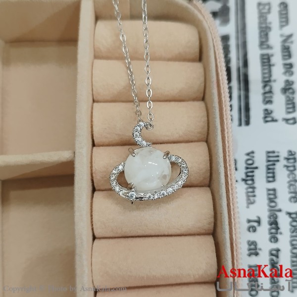 گردنبند استیل زحل و ماه جواهری نگین سفید کد GNB162441W