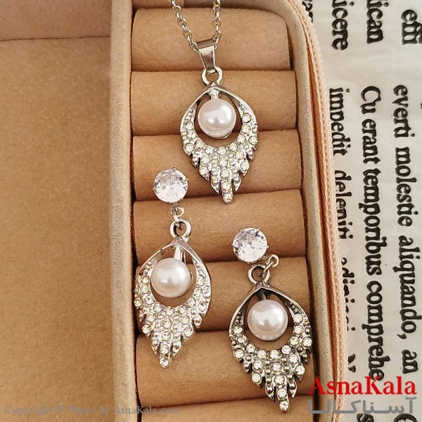 نیم ست زنانه شامل گردنبند و گوشواره مدل اشک مرواریدی کد NIM141189W