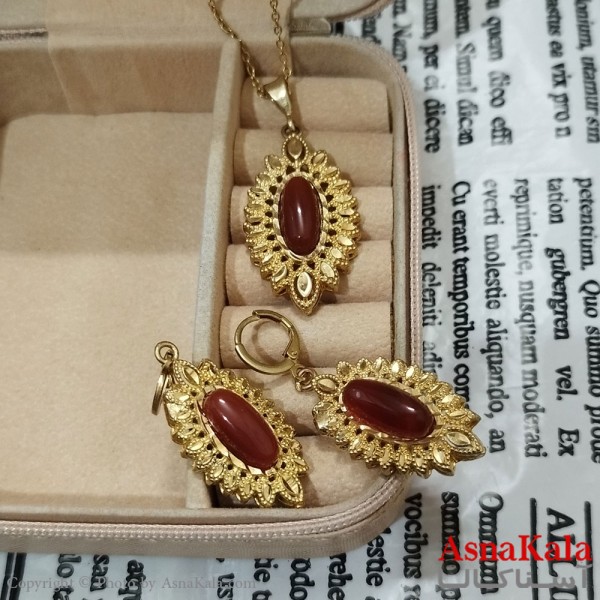 نیم ست زنانه برنجی شامل گردنبند و گوشواره کد NIM141200W