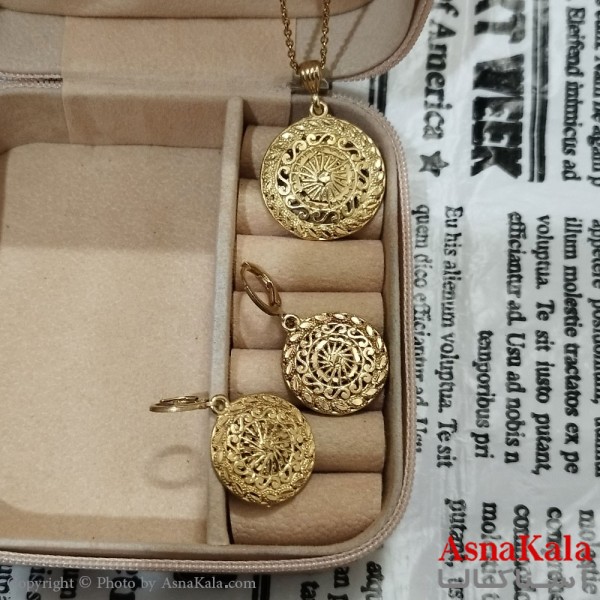 نیم ست زنانه برنجی شامل گردنبند و گوشواره کد NIM141213W