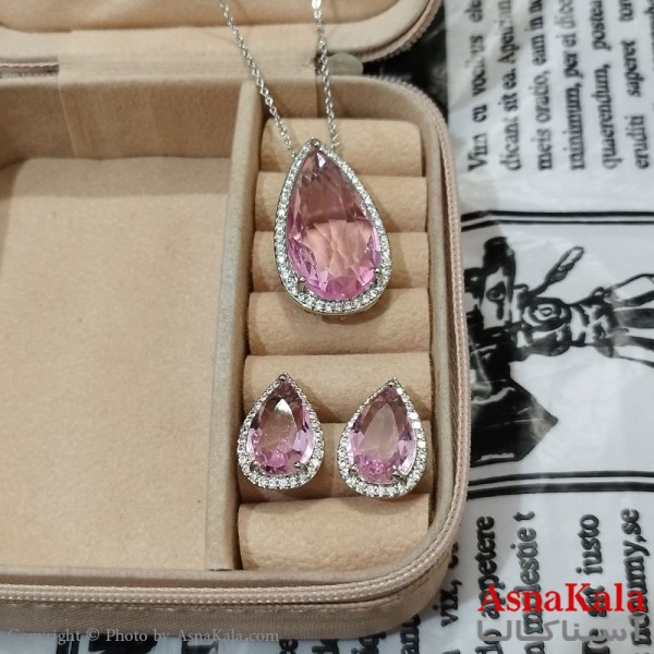 نیم ست زنانه YSX شامل گردنبند و گوشواره نگین دار نقره ای کد NIM141241W
