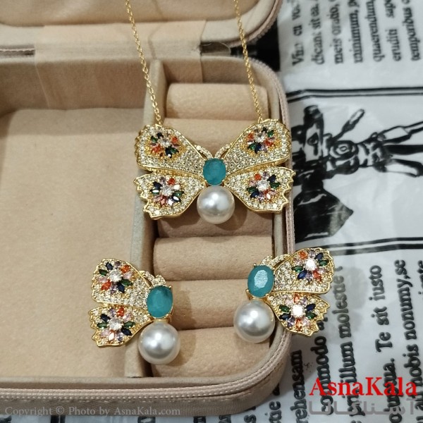 نیم ست زنانه YSX شامل گردنبند و گوشواره نگین دار طلایی کد NIM141242W