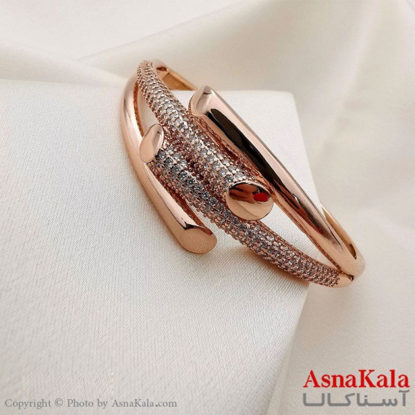 دستبند النگویی طلایی سه لاین نگین دار زنانه برند ژوپینگ کد DSB1806W