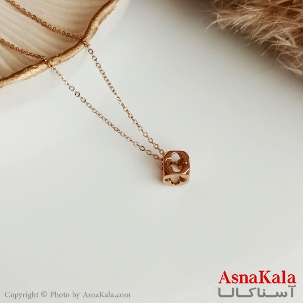 گردنبند زنانه استیل مدل مکعب با طرح ونکلیف رنگ رزگلد کد GNB16383W