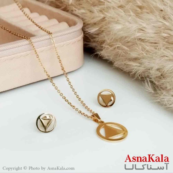 نیمست استیل دخترانه طرح مثلث در دایره رنگ طلایی کد NIM14174W