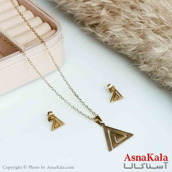 نیمست استیل دخترانه طرح مثلث درهم رنگ طلایی کد NIM14194W