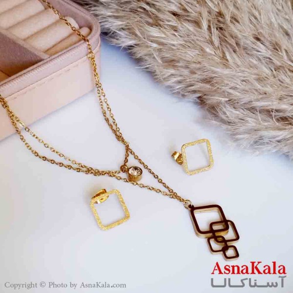 نیمست استیل دخترانه طرح دولاین مربع درمربع شنی تک نگین رنگ طلایی کد NIM14220W