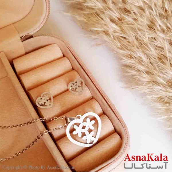 نیمست استیل دخترانه طرح قلب سه گل رنگ نقره ای کد NIM14312W
