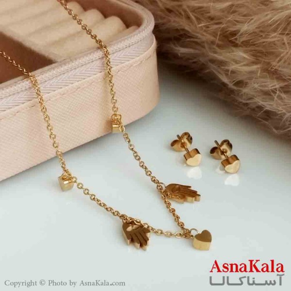 ست زنانه گردنبند و گوشواره طرح دست و قلب رنگ طلایی کد NIM14358W