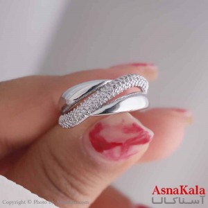 انگشتر زنانه استیل مدل نگینی براق نقره ای کد ANG19554W
