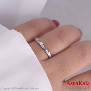 انگشتر زنانه استیل مدل مثلث نگینی نقره ای کد ANG19555W