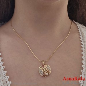 گردنبند طرح ورساچه طلایی