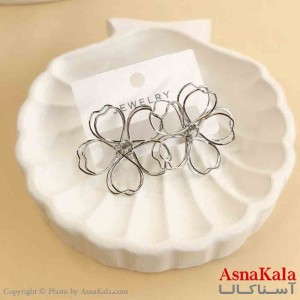 گوشواره استیل مینیمال دخترانه مدل گل نقره ای کد GSH151522W