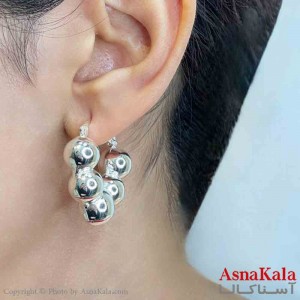 گوشواره دخترانه مینیمال طرح حلقه ای 5گوی  فشن رنگ نقره ای کد GSH151728W