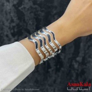 دستبند دخترانه پینترستی استیل چند موج دار پهن رنگ نقره ای کد DSB181217W