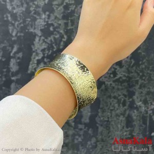 بنگل دخترانه پینترستی استیل طرح شنی مات پهن رنگ طلایی کد DSB181261W