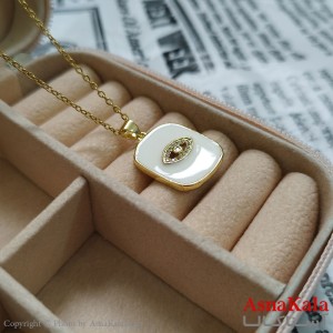 گردنبند چشم طلایی