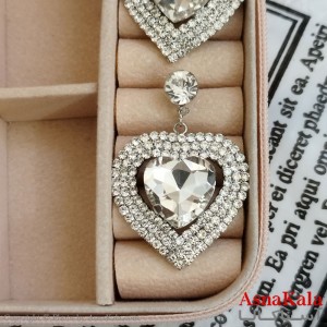 گوشواره قلب جواهری مدل آویز نگیندار رنگ نقره ای کد GSH152090W