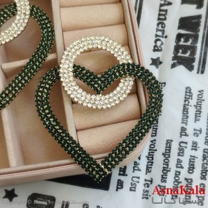 گوشواره قلب جواهری مدل آویز نگیندار رنگ طلایی کد GSH152093W