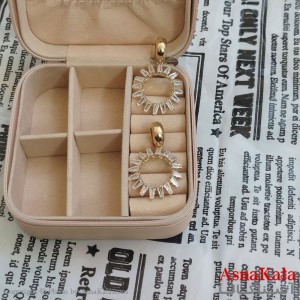 گوشواره جواهری