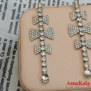 گوشواره جواهری مدل آویز نگیندار