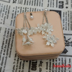 گوشواره جواهری مدل آویز نگیندار