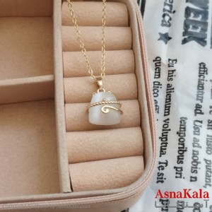 گردنبند نگیندار طلایی