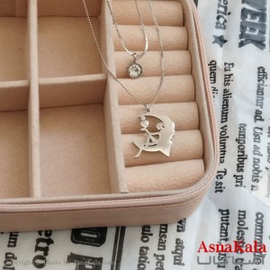 گردنبند دولاین فرشته در ماه نقره ای
