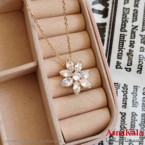 گردنبند نگیندار طلایی