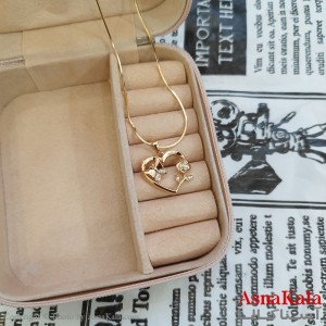 آویز ژوپینگ دخترانه رنگ طلایی