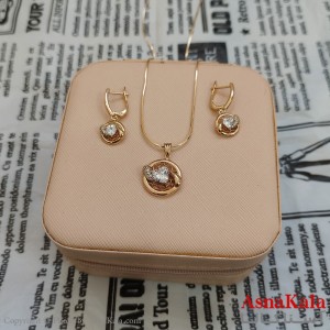 نیم ست زنانه ژوپینگ شامل گوشواره و گردنبند رنگ طلایی کد NIM141080W