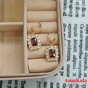 نیم ست زنانه شامل گردنبند و گوشواره  مدل مستطیل جواهری  نگین قرمز