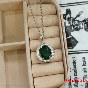 گردنبند نگین سبز