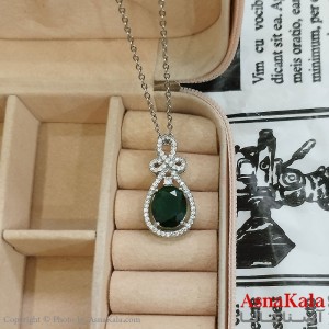 گردنبند نگین سبز