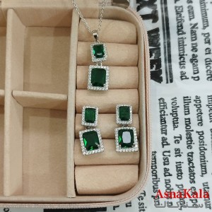 نیم ست زنانه وای اس ایکس شامل گردنبند و گوشواره جواهری نگین سبز رنگ نقره ای کد NIM141148W