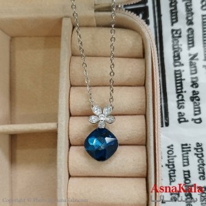 گردنبند استیل زنانه گل نگیندار و اشک نگین آبی کد GNB162406W