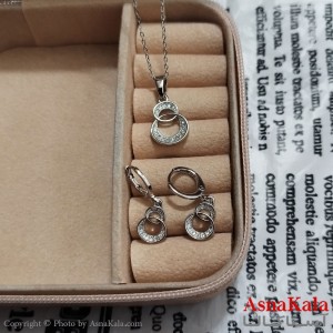 نیم ست زنانه شامل گردنبند و گوشواره نگین دار نقره ای کد NIM141220W