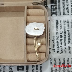 سنجاق سینه زنانه مدل گل کد HAIR131227W