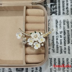 سنجاق سینه زنانه مدل گل کد HAIR131228W