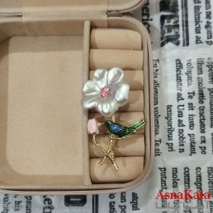 سنجاق سینه زنانه مدل گل کد HAIR131233W